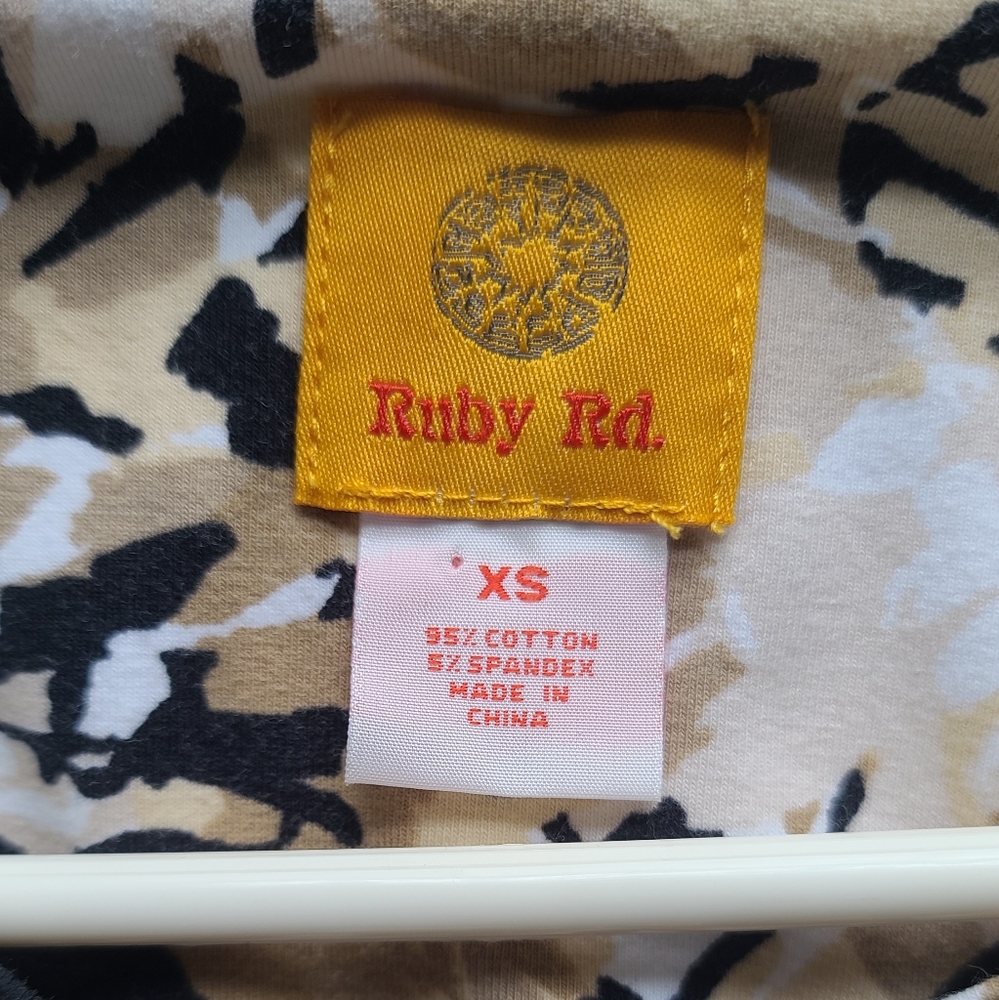 Ruby Rd. Top with beads xs - Picture 4 of 6